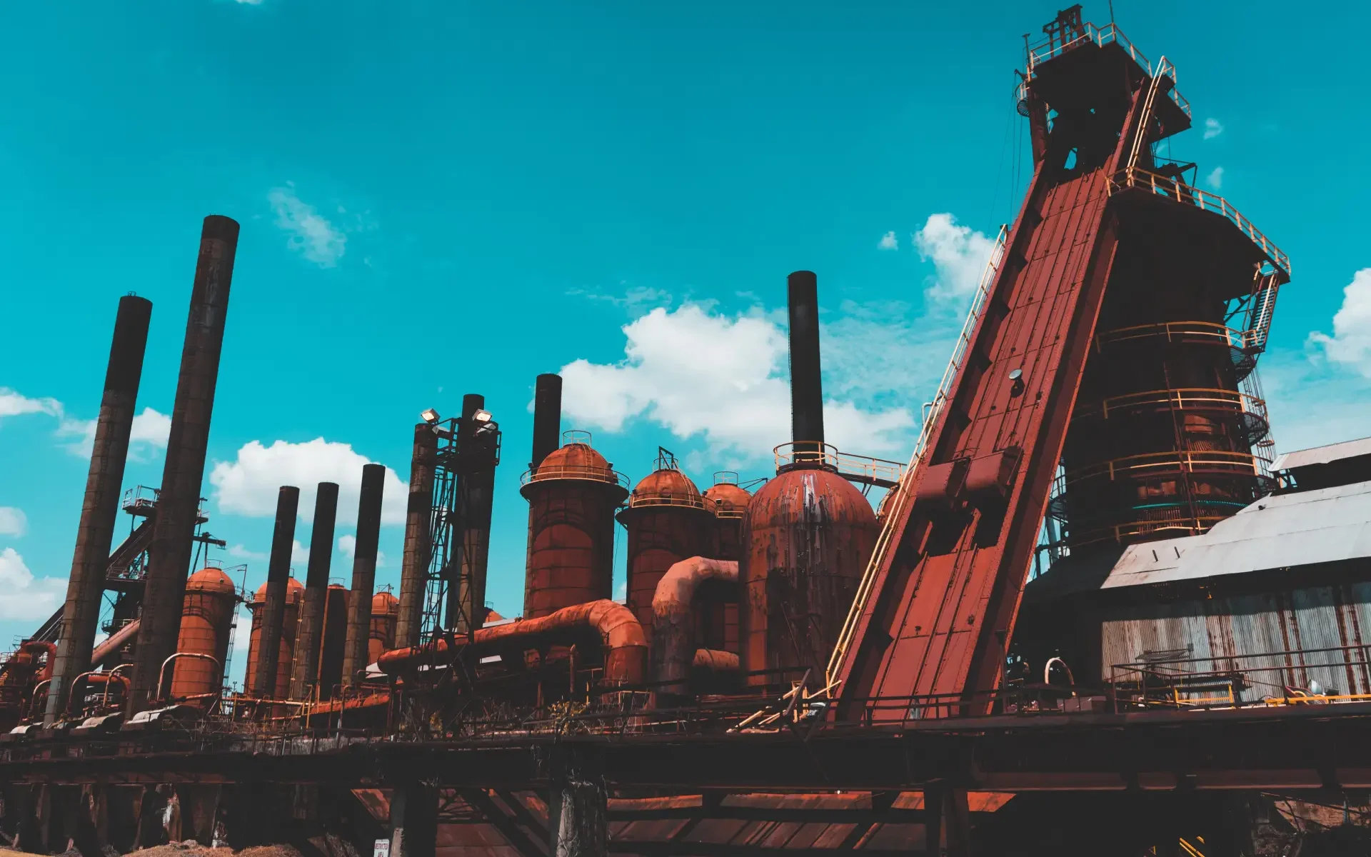 INDUSTRY 4.0 TO REDUCE THE NUMBER OF ACCIDENTS AT OIL AND GAS FACILITIES